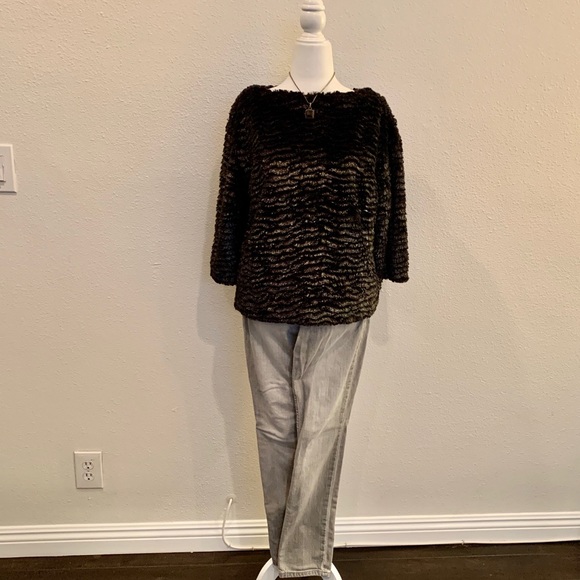 Ana 3/4 Sleeve Faux Fur Sweater - Picture 2 of 4